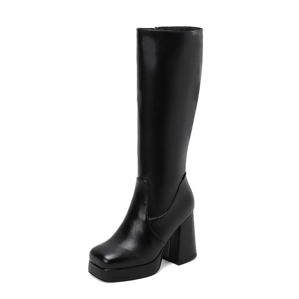 Black 90s style chunky boots